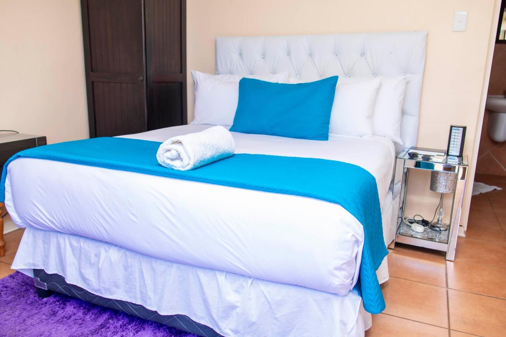 Seaview Executive Guest House 음툰지니 외부 사진