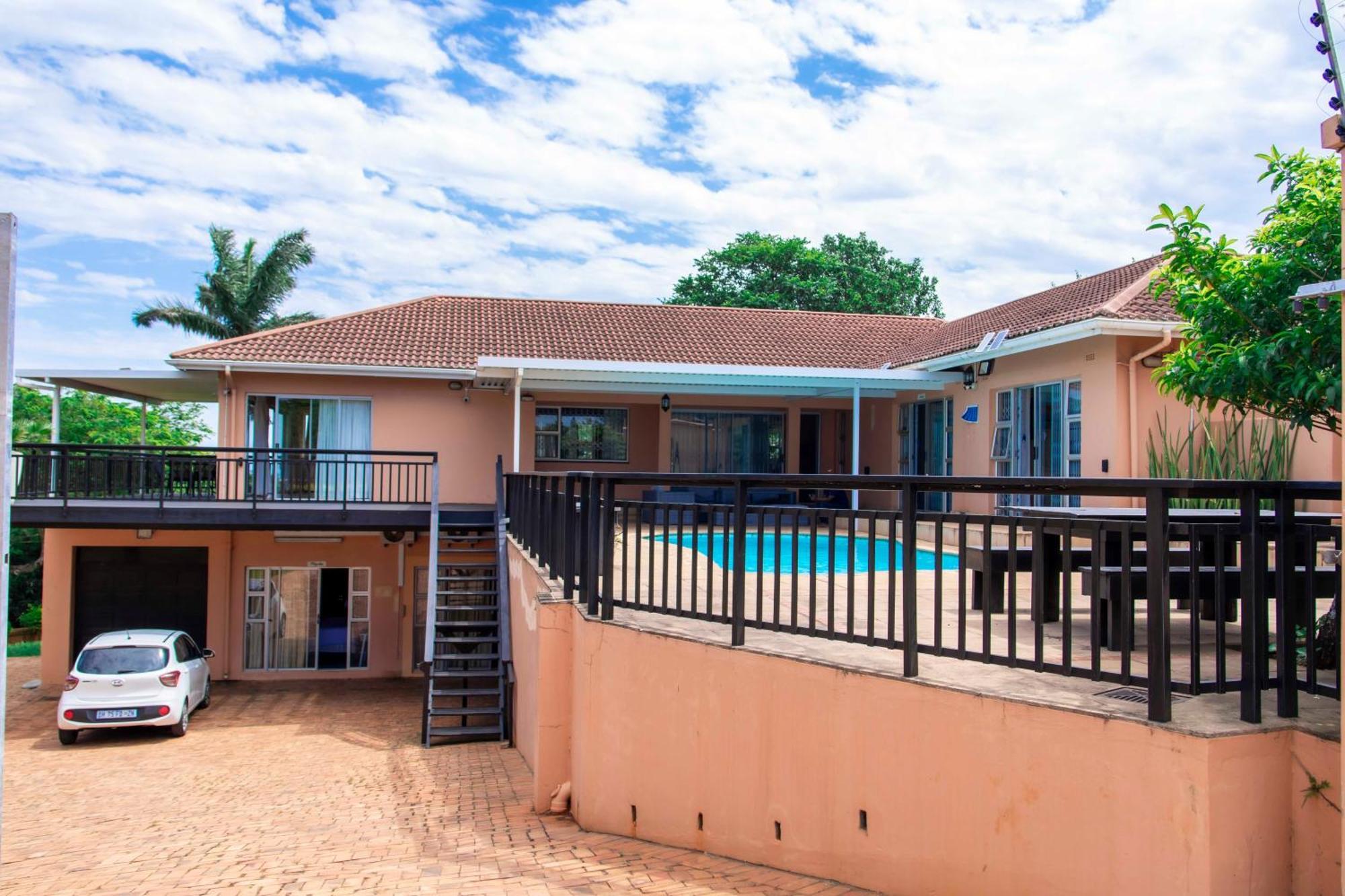 Seaview Executive Guest House 음툰지니 외부 사진