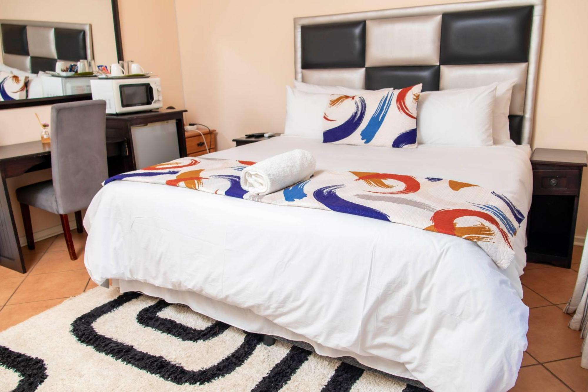 Seaview Executive Guest House 음툰지니 외부 사진