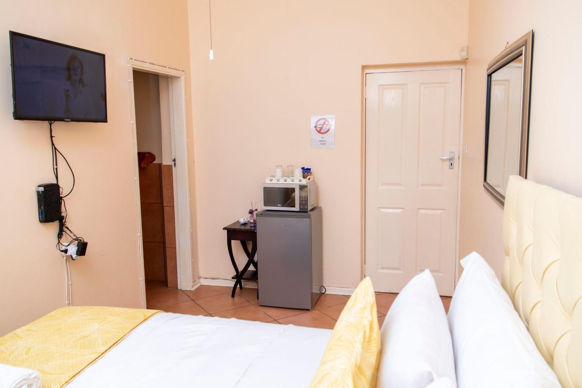 Seaview Executive Guest House 음툰지니 외부 사진